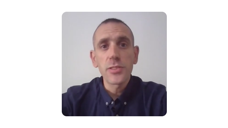 Gustavo Lazcano headshot